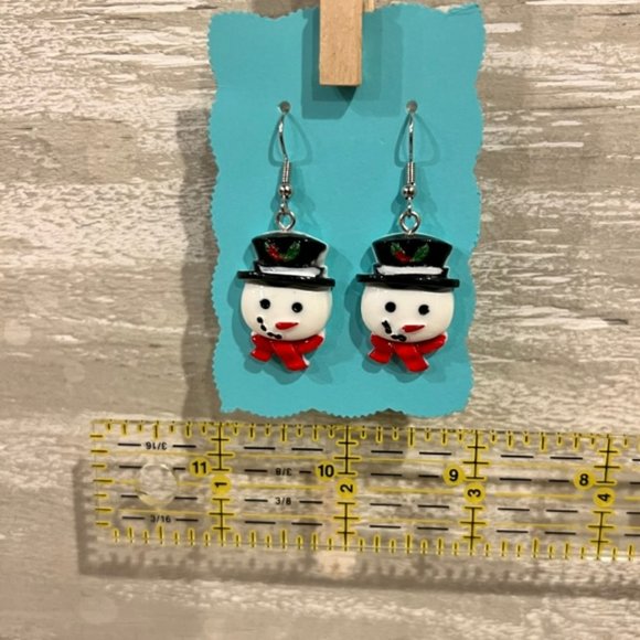 New Snowman Holiday Hanging Earrings - Picture 4 of 5